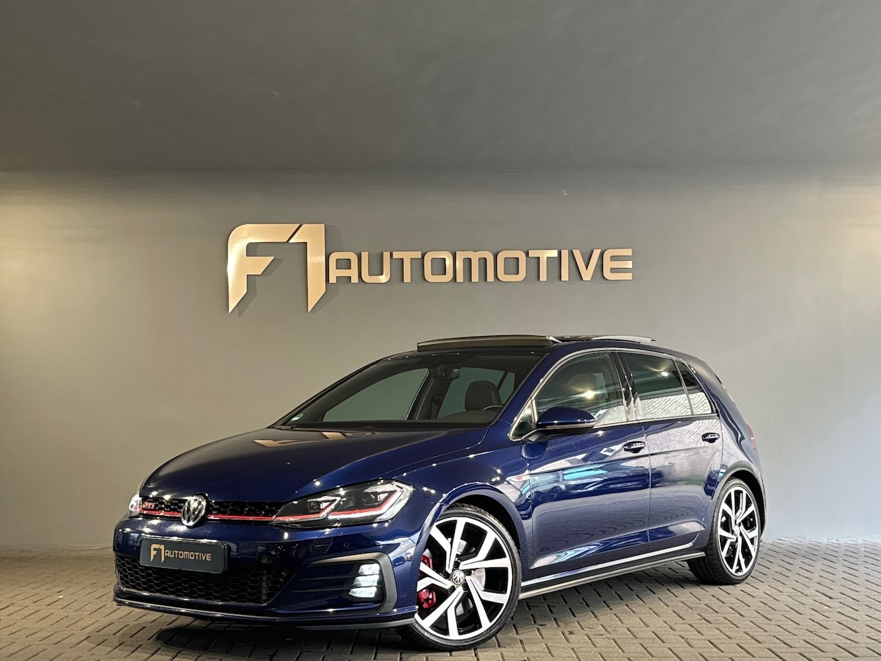 Volkswagen Golf - 2.0 TSI GTI Performance Pano|Keyles|DCC|Camera - AutoWereld.nl