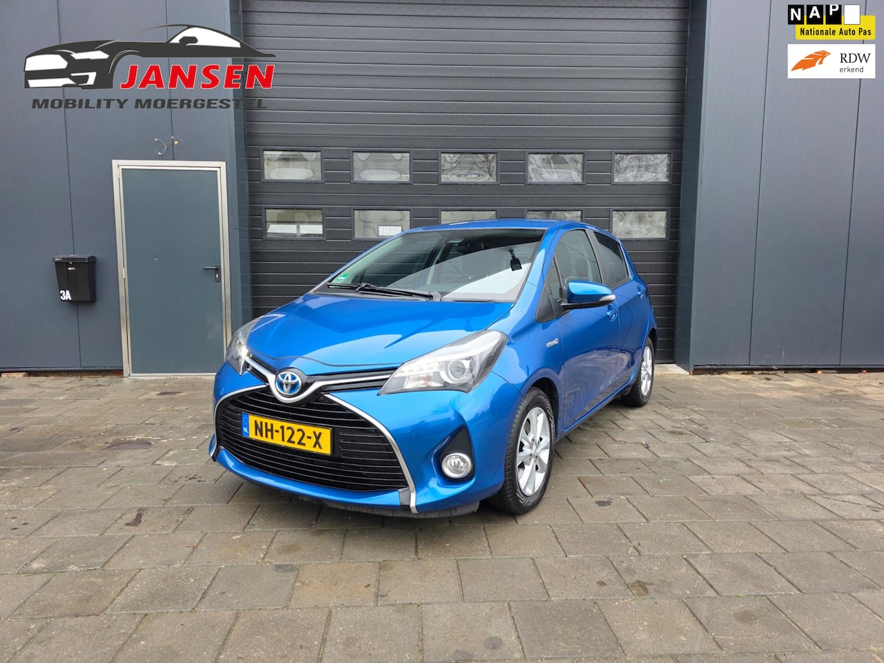 Toyota Yaris - 1.5 Hybrid Trend | Navi | Cruise | NAP | Clima | Camera - AutoWereld.nl