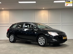 Opel Astra Sports Tourer - 1.4 Turbo Business Edition / 2012 / Cruise / Trekhaak