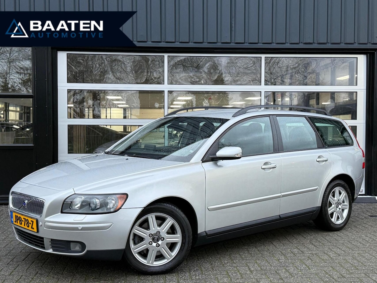 Volvo V50 - 2.4i 170 PK Exclusive|1e eig|Dealer onderhouden|Automaat|Xenon|Memory - AutoWereld.nl