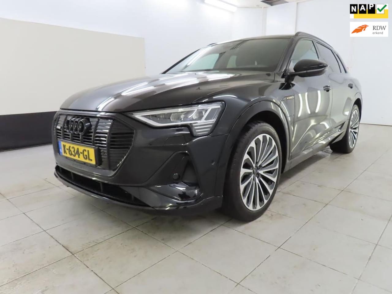 Audi e-tron - 50 quattro S edition 71 kWh | SOH 91% | S-Line | Panoramadak | Trekhaak | Memory | 21 Inch - AutoWereld.nl
