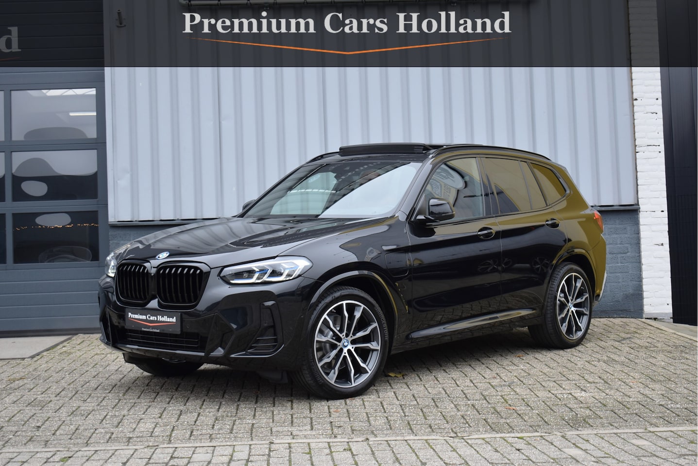 BMW X3 - xDrive30e M-Sport Pakket 292 Pk Pano Tartufo Leder Individual HUD Memory Laser 20 Inch - AutoWereld.nl