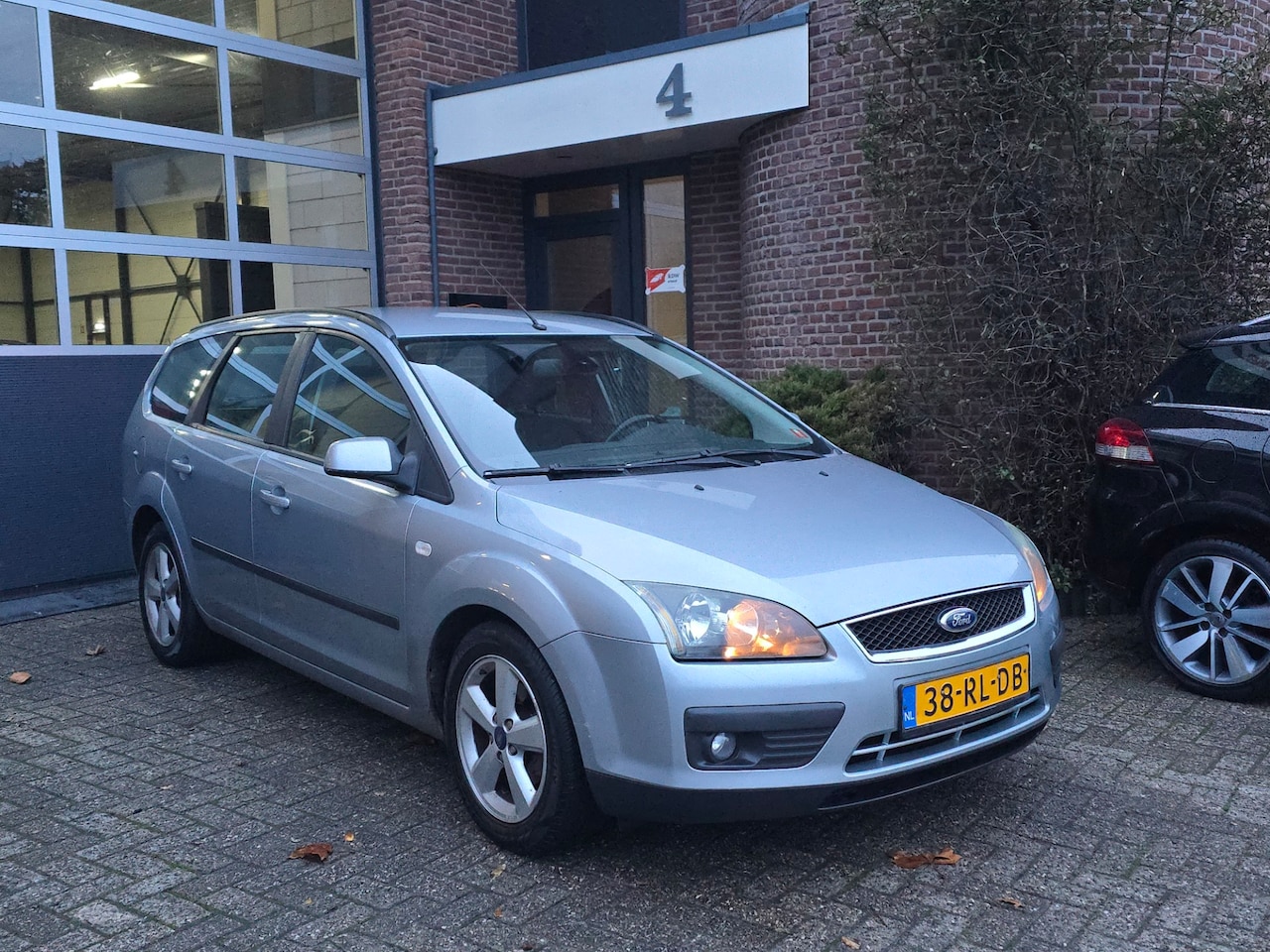 Ford Focus Wagon - 1.6-16V First Edition Apk 01-2027 |Clima |Station - AutoWereld.nl