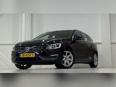 Volvo V60 - 1.6 T4 Momentum 180pk Camera Navigatie Led Mooi