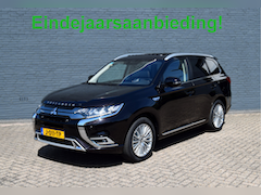 Mitsubishi Outlander - 2.4 PHEV Intense+ Trekhaak Leer / Alcantara Schuif-kanteldak