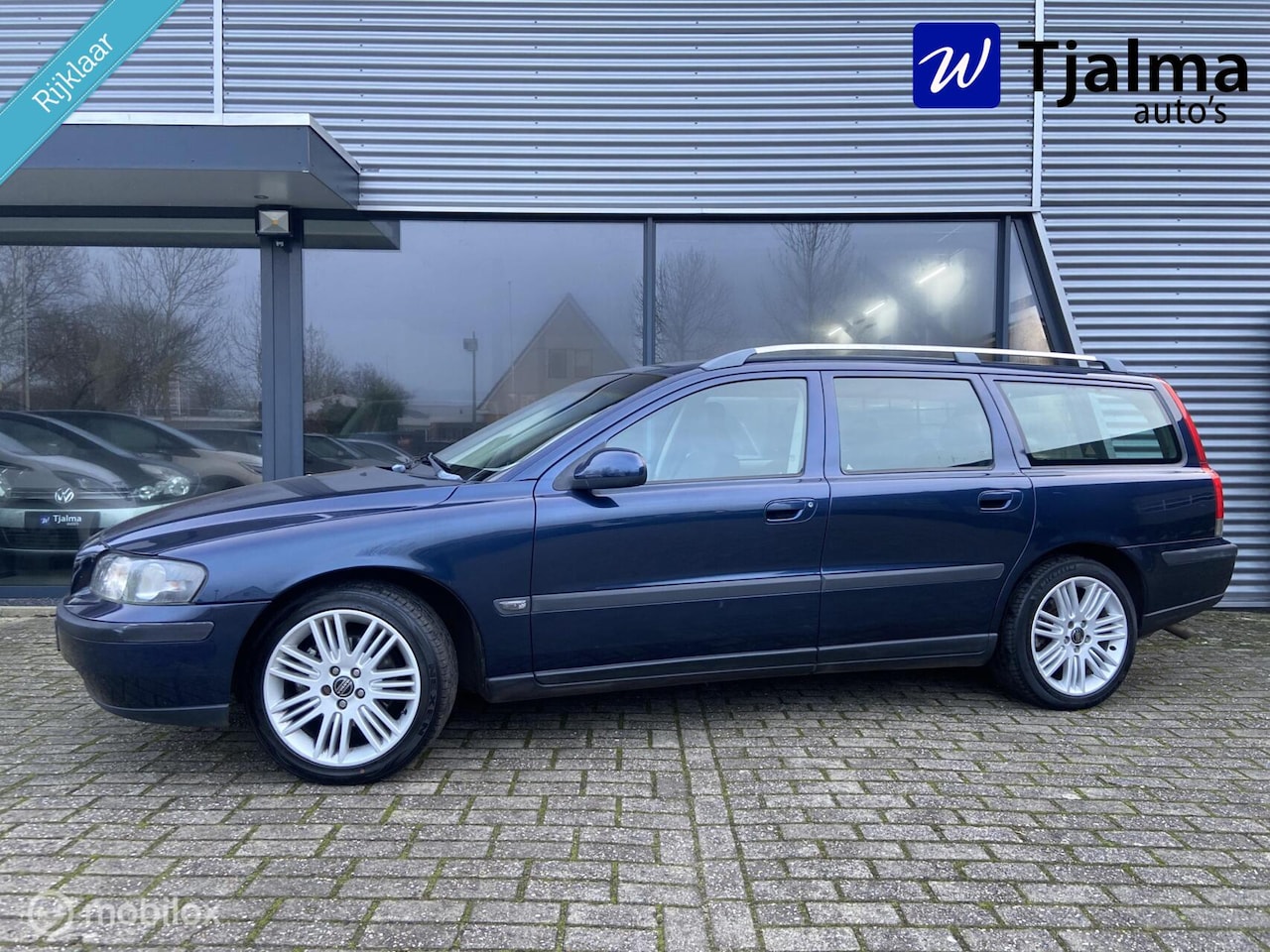Volvo V70 - 2.4 Comfort Line nette auto - AutoWereld.nl