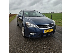 Kia Cee'd Sporty Wagon - 1.6 CVVT X-tra - 5 DEURS - AIRCO - TREKHAAK - PARKEER SENSOREN