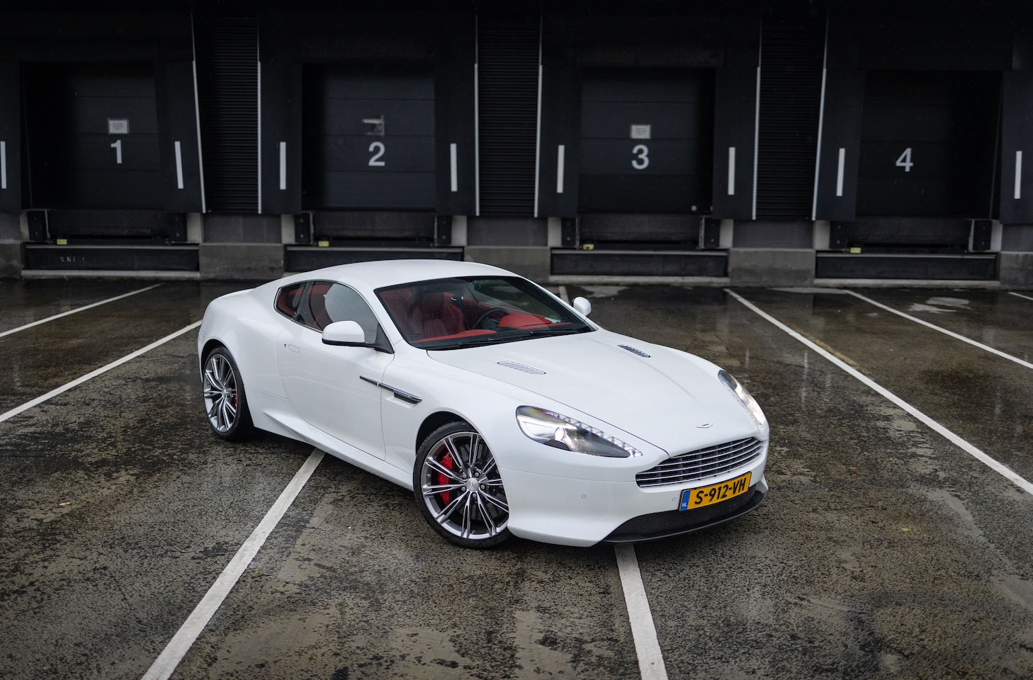 Aston Martin V12 Virage - 6.0 V12 | Volledige Historie | Top Conditie | 1 van 656 - AutoWereld.nl