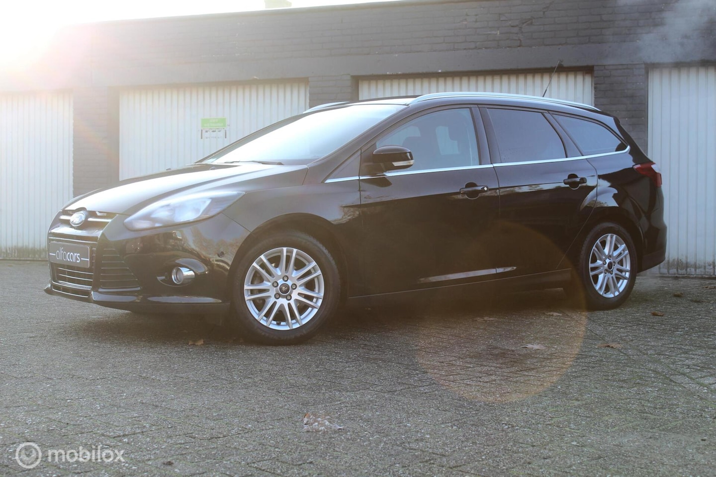 Ford Focus Wagon - l 3e eigenaar l full option l - AutoWereld.nl