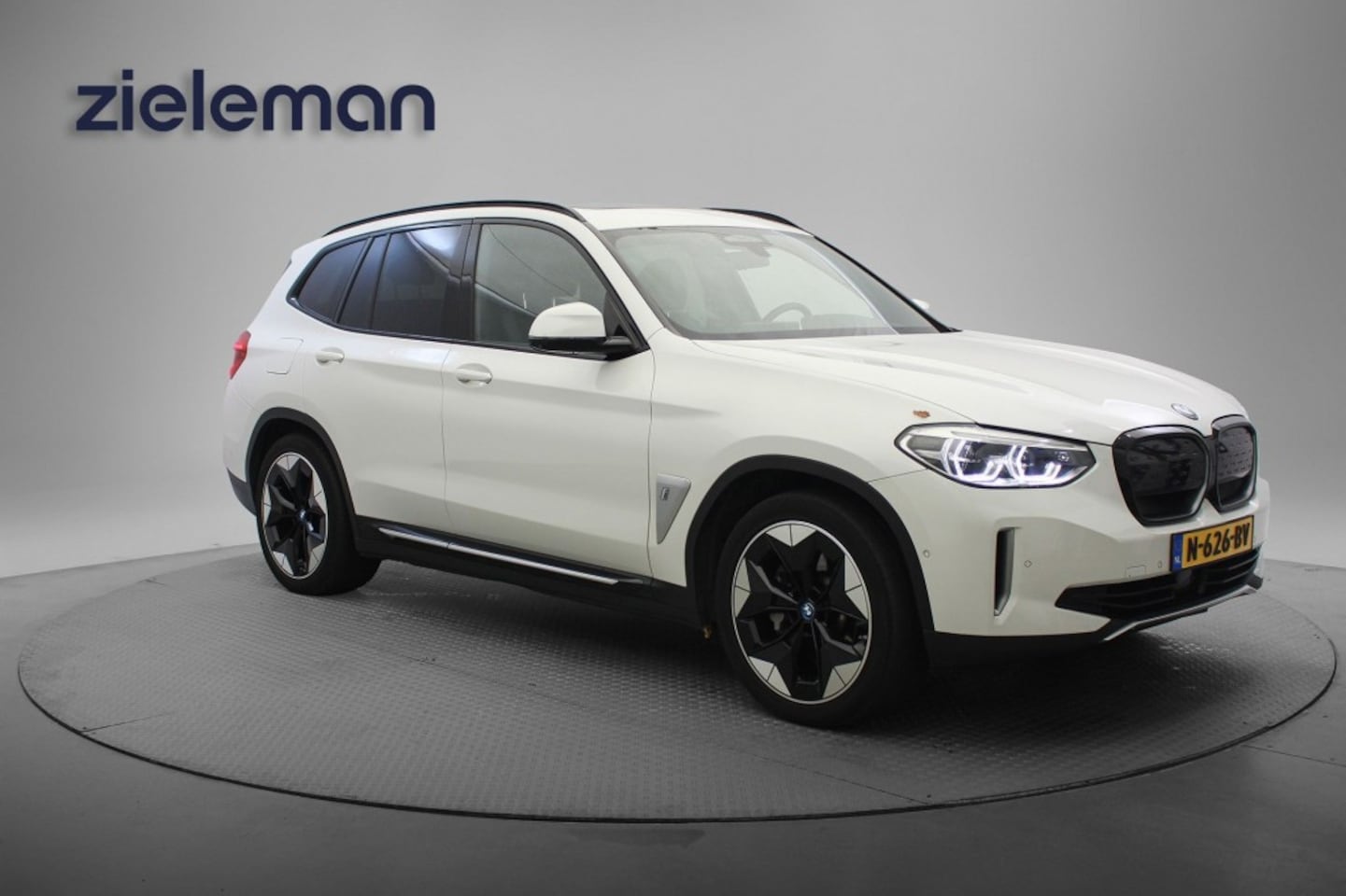 BMW iX3 - High Executive 80 kWh - Carplay, Navi, Panorama, Leer, Camera, Stoelverw. SOH 87,4% - AutoWereld.nl