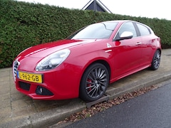 Alfa Romeo Giulietta - Giulietta 1.7 TBi 235 Pk Quadrifoglio Verde