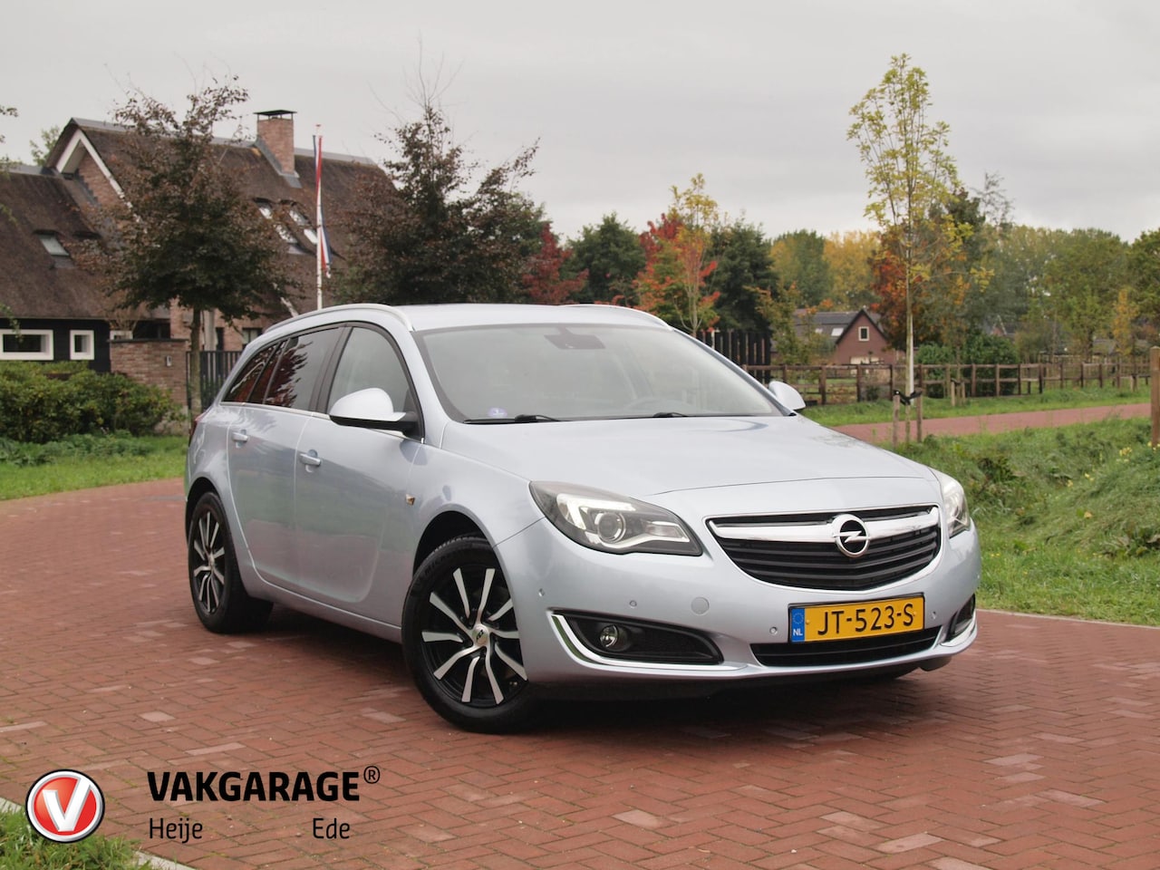 Opel Insignia Sports Tourer - 1.6 T Edition | 170PK | Camera | Trekhaak | Cruise Control | - AutoWereld.nl