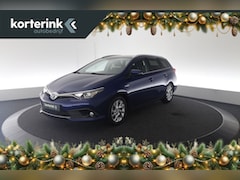 Toyota Auris - 1.8 Hybrid Trend | Pano