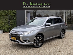 Mitsubishi Outlander - 2.0 PHEV Executive Edition | Stoelverwarming | Achteruitrijcamera | Keyless Entry | Naviga