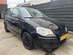 Volkswagen Polo - 1.2-12V Trendline AIRCO/5 DEURS/NIEUWE APK/NETTE AUTO
