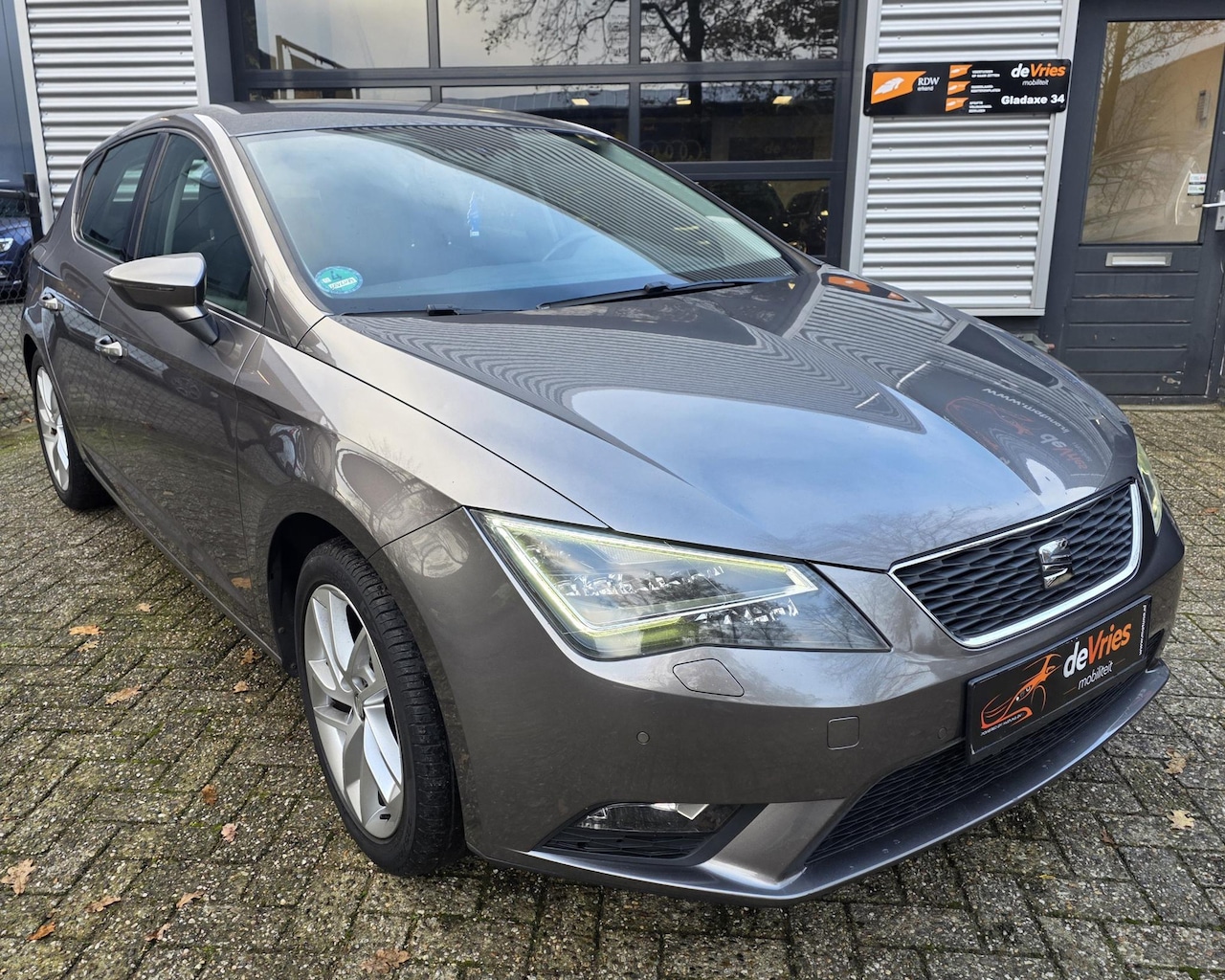 SEAT Leon - 1.4 TSI Style **NAVI-LED-CRUISECTRL** - AutoWereld.nl