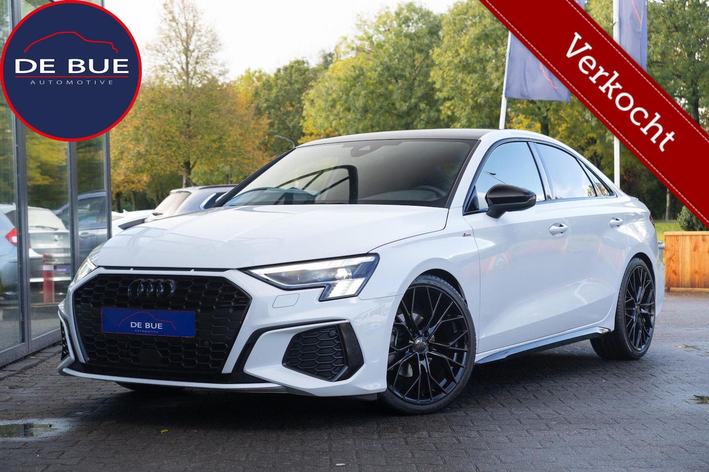Audi A3 Limousine - 30 TFSI S-Line Edition One|1ste Eig|RS|B&O|Matrix|Sfeerverlichting|Virtual|Stoelverwarming - AutoWereld.nl