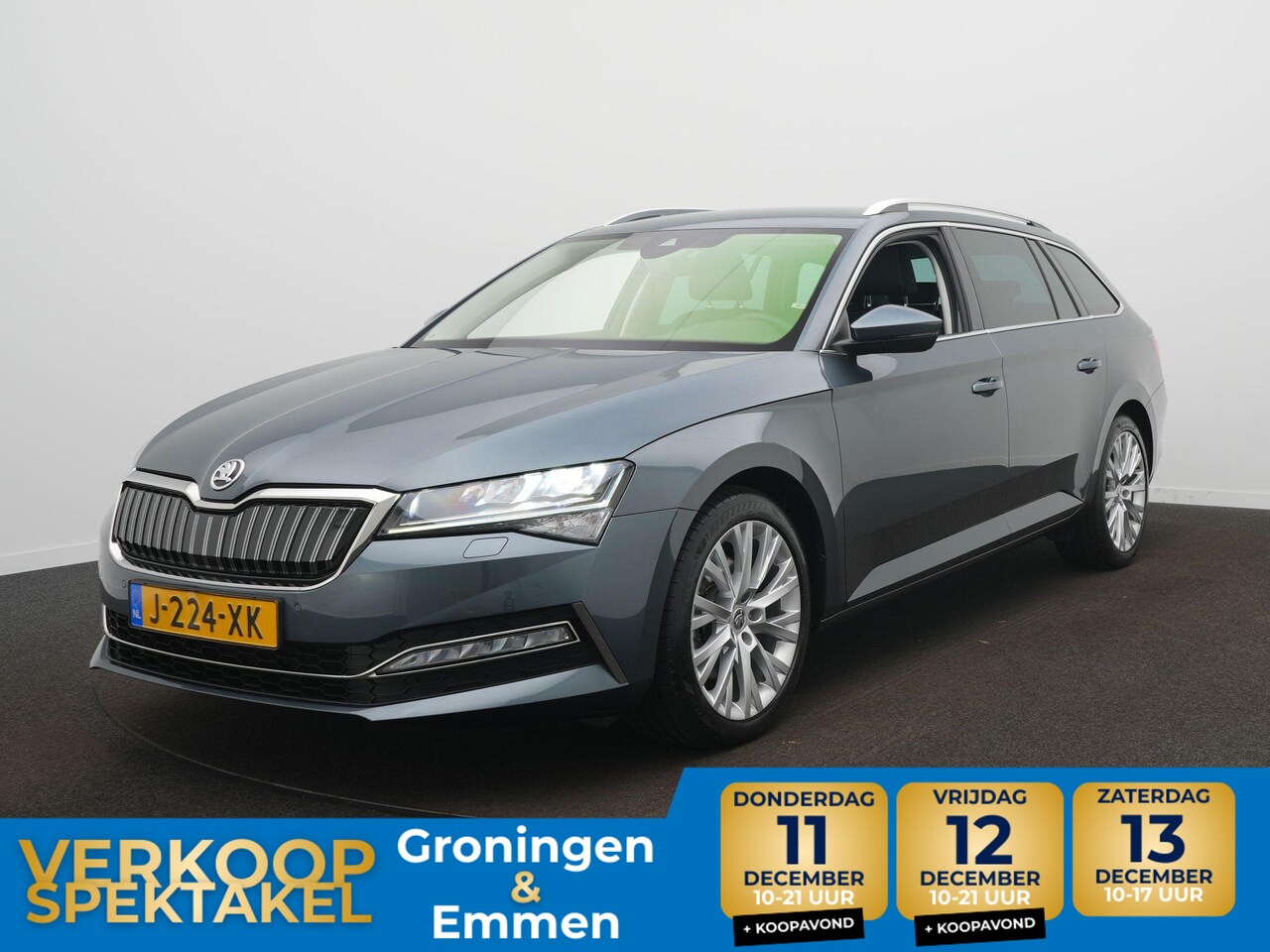 Skoda Superb Combi - 1.4 TSI iV Business Edition Navigatie - Clima - Dodehoek detectie - Voorstoelen en achterb - AutoWereld.nl
