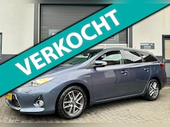 Toyota Auris Touring Sports - 1.8 Hybrid Aspiration I PANO I AIRCO I CRUISE I NL AUTO