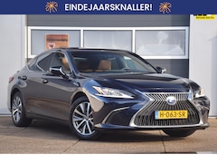Lexus ES - 300h Business Line LEDEREN BEKLEDING/KEYLESS/CAMERA