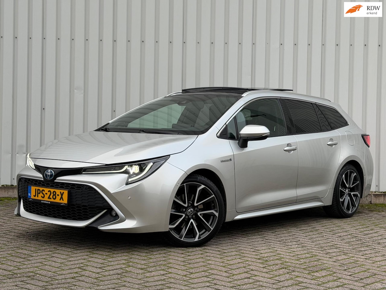 Toyota Corolla Touring Sports - 2.0 Hybrid Executive|Pano|JBL|Elektrische-klep|Sportstoel|Stoelverwarming - AutoWereld.nl