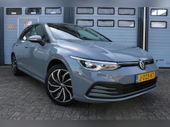 Volkswagen Golf - 1.5 TSI Life Business Xenon Virtuel cockpit Sportzetels Camera Led Bj:2020