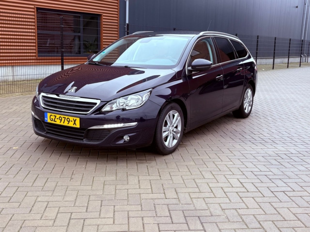 Peugeot 308 - 1.6 HDI GT-LINE EXECUTIVE / NW DISTR/ CAMERA - AutoWereld.nl