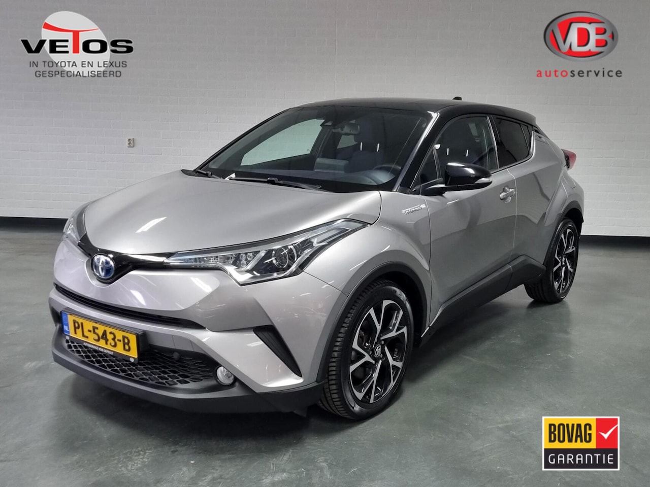 Toyota C-HR - 1.8 Hybrid Bi-Tone / DAB / Stoelverwarming - AutoWereld.nl