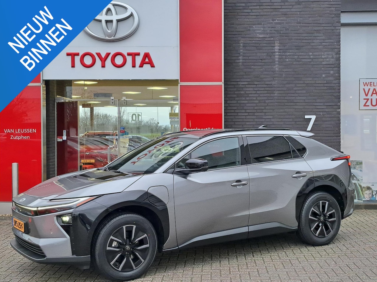 Toyota bZ4X - 73,1 kWh Executive STOEL/STUURWIELVERWARMING 360 CAMERA GEHEUGEN ELEK. BEST. STOEL DRAADLO - AutoWereld.nl