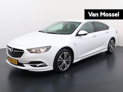 Opel Insignia Grand Sport - 1.6 Turbo Business Executive | LM velgen | Navigatie | Apple carplay / Android