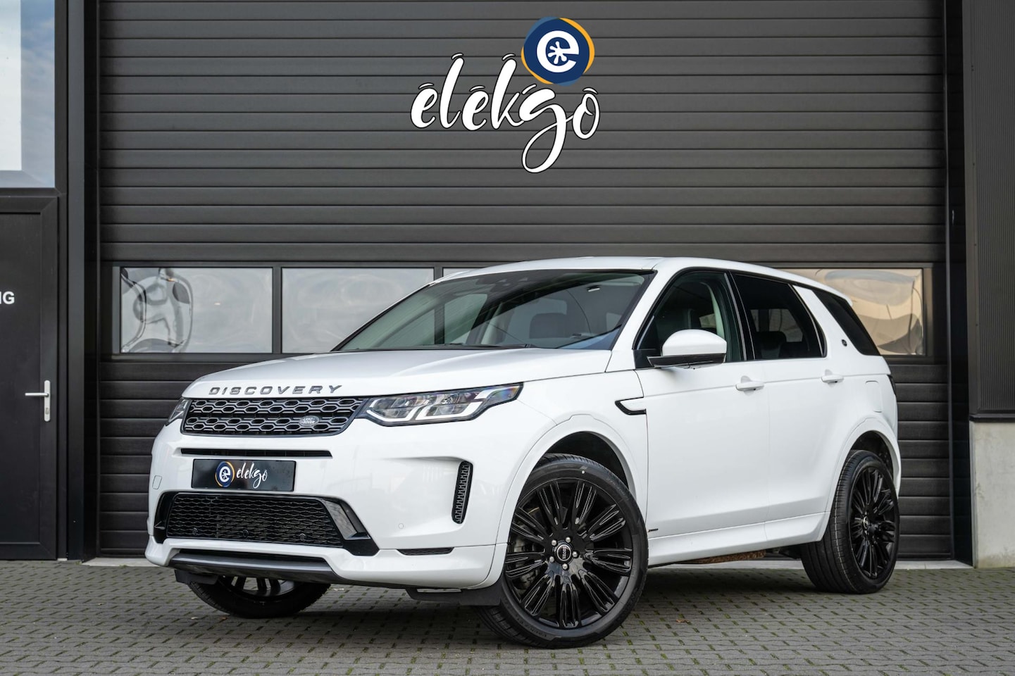 Land Rover Discovery Sport - P200 2.0 R-Dynamic 309PK|Camera|Stoel+Stuur verwarming|Carplay| - AutoWereld.nl