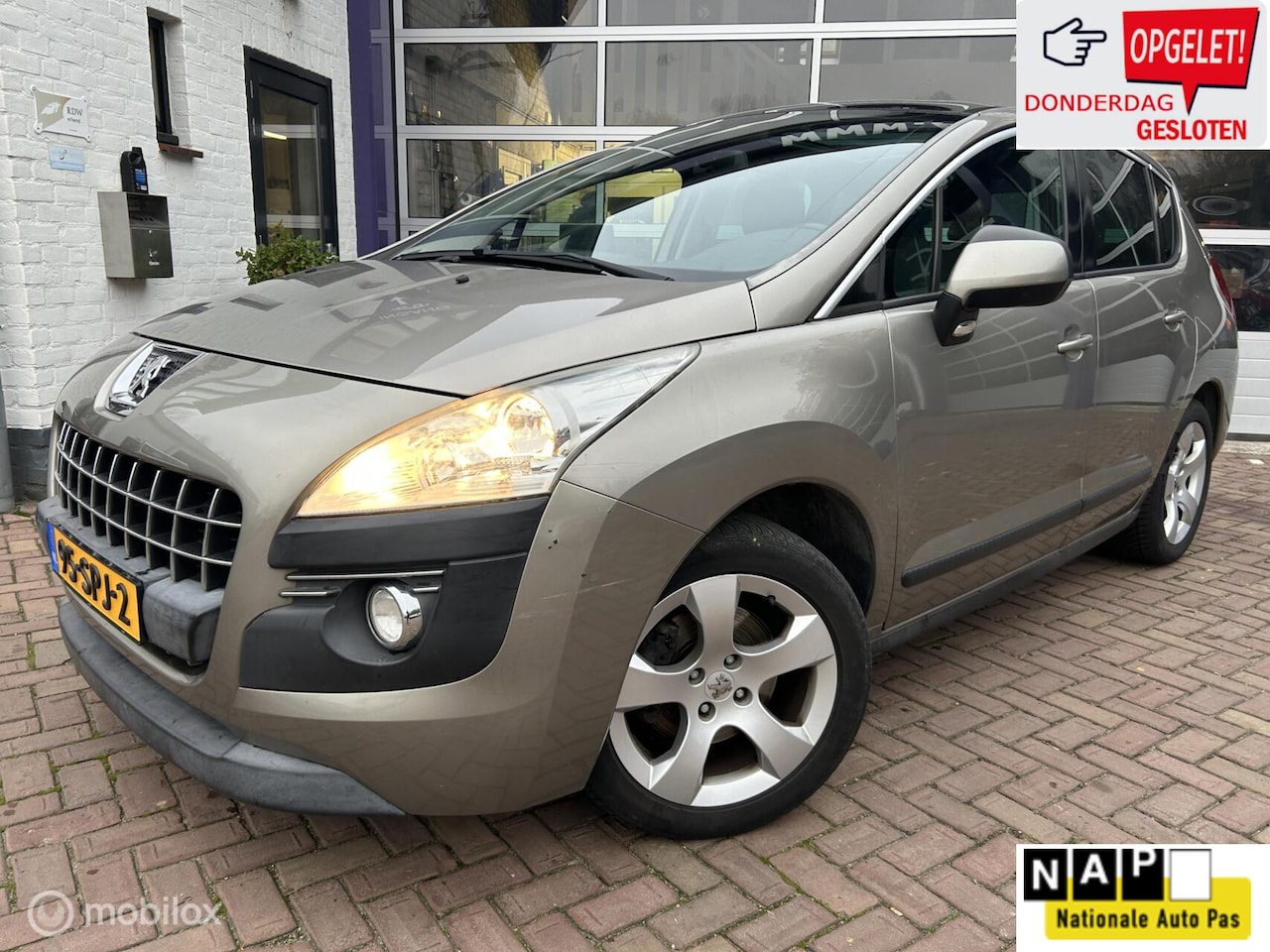 Peugeot 3008 - 1.6 THP ST * NAVIGATIE * TREKHAAK * AIRCO * - AutoWereld.nl
