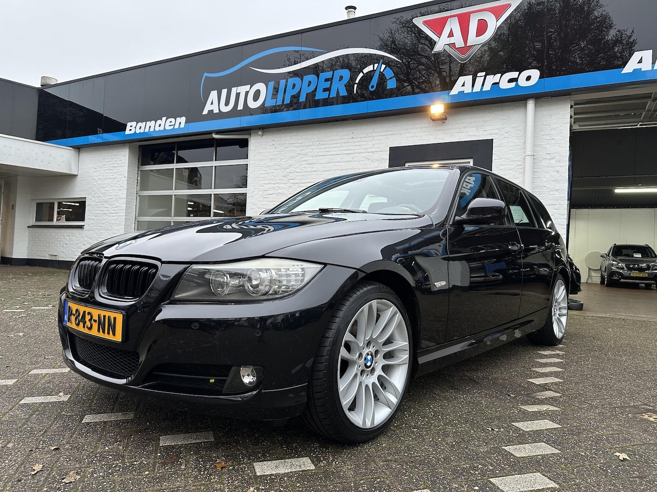 BMW 3-serie Touring - 318i Luxury Line /panoramaraam/Winterset/Trekhaak/Automaat - AutoWereld.nl