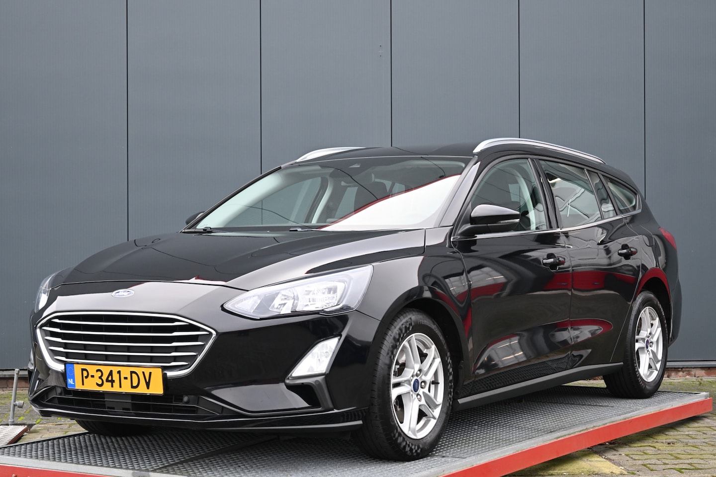 Ford Focus Wagon - 1.0 EcoBoost Hybrid Trend Edition Business 1.0 EcoBoost Hybrid Trend Edition Business - AutoWereld.nl