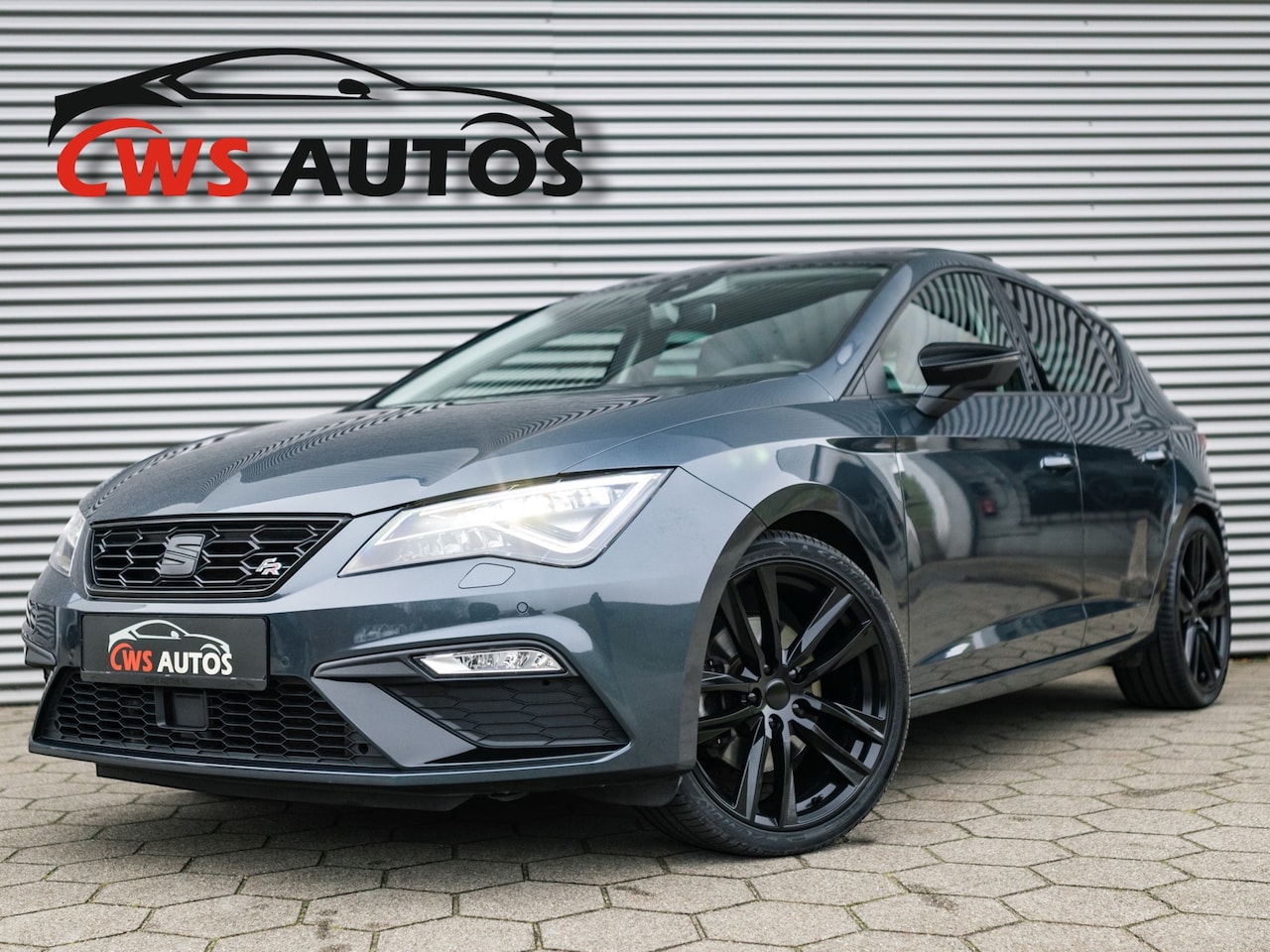 SEAT Leon - 2.0 TSI FR 190 PK VIRTUAL*KEYLESS*BEATS*LANE*PANO*ZWARTE HEMEL - AutoWereld.nl
