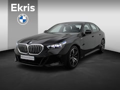 BMW 5-serie - Sedan 530e M Sportpakket | Comfort Pack | Stuurwielrand Verwarmd | Trekhaak | Comfortstoel