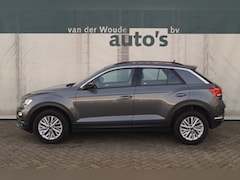 Volkswagen T-Roc - 1.5 TSI 150pk DSG Style -NAVI-ECC-PDC