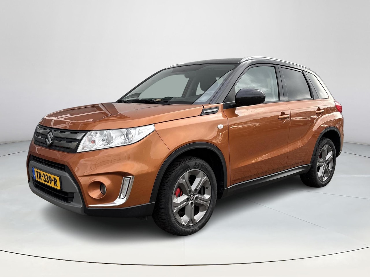 Suzuki Vitara - 1.6 Exclusive Trekhaak | Verwarmbare buitenspiegels | All Seasonbanden | Achterruitrijcame - AutoWereld.nl