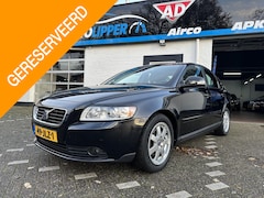 Volvo S40 - 1.8 Edition I /Nieuwe apk bij aflevering/All season banden/Lm velgen/Dealer ondehouden/tre