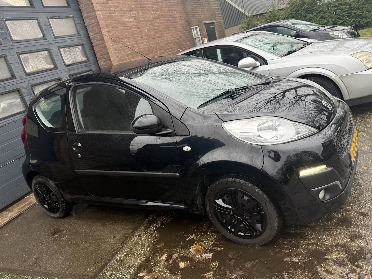 Peugeot 107 - 1.0 Active Airco/LED/Facelift/NAP - AutoWereld.nl