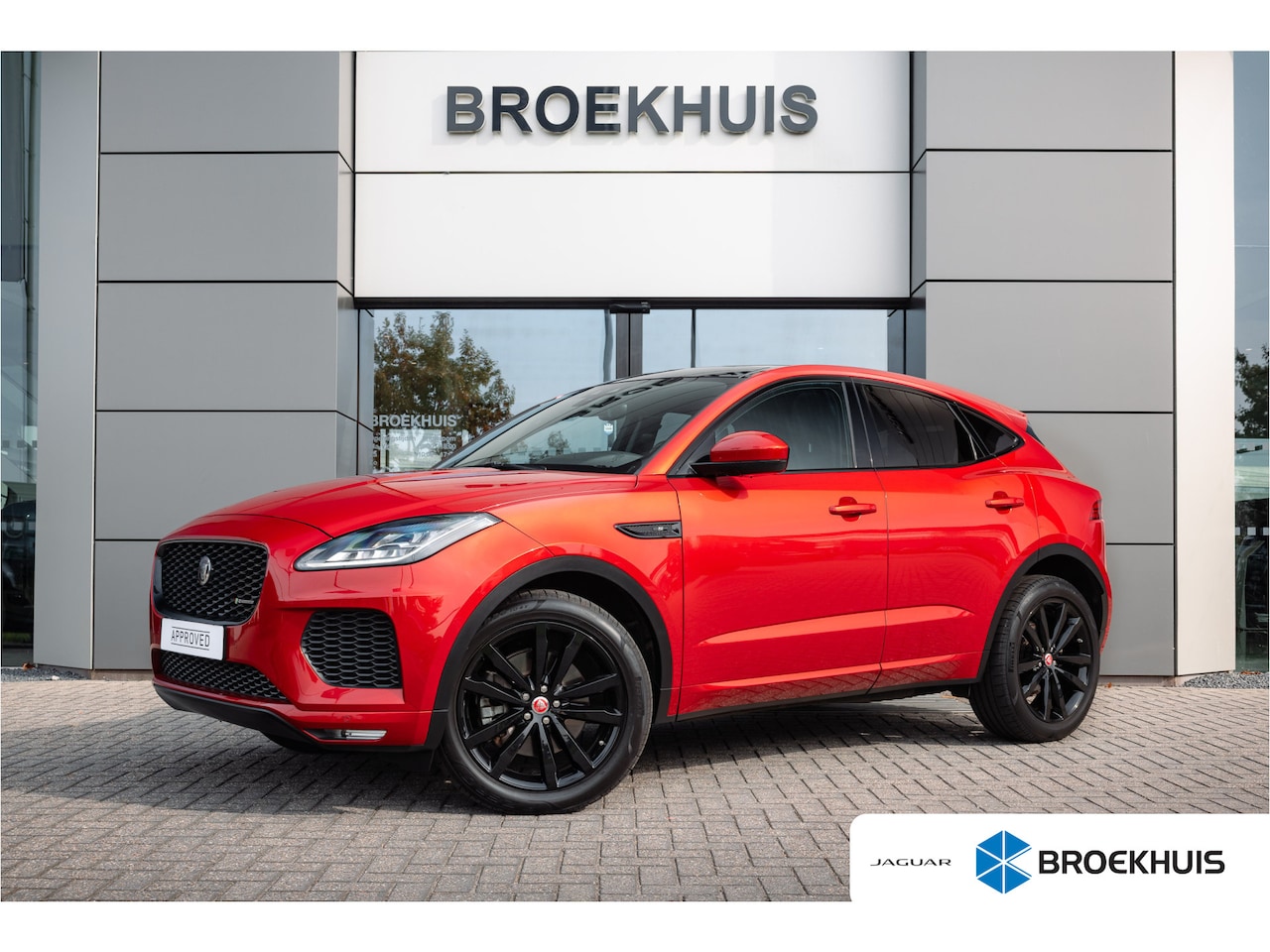 Jaguar E-Pace - P200 AWD R-Dynamic S | Glazen dak | Black Pack | 20 Inch | Adaptieve Cruise Control | - AutoWereld.nl