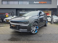 Lynk & Co 01 - | PHEV | Met o.a. panoramadak, 360 graden camera, digitaal dashboard, AppleCarPlay/Android
