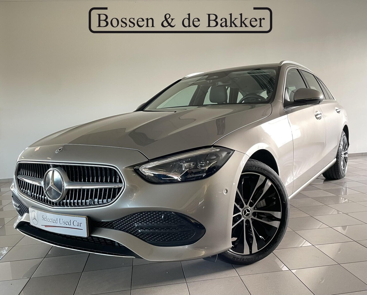 Mercedes-Benz C-klasse Estate - 300 e Luxury Line | Trekhaak | 360-camera | Burmester | Sfeerverlichting - AutoWereld.nl