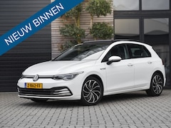 Volkswagen Golf - 1.5 TSI 1ST Edition Navi Qled Adaptive Cruise Control