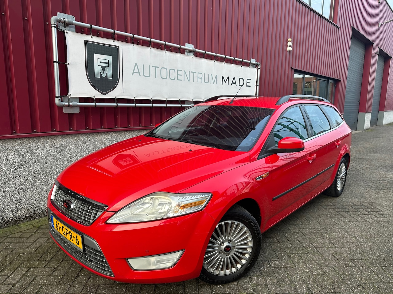Ford Mondeo Wagon - 1.6-16V Titanium // Navi // Clima // Cruise control // PDC // Trekhaak - AutoWereld.nl