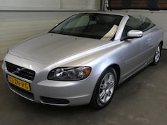 Volvo C70 Convertible - 2.4i Momentum - Leer - Trekhaak - Mooie auto
