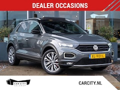 Volkswagen T-Roc - 1.5 TSI Sport / Beats / Pano / Virtual / Stuur/stoel verwarming / CarPlay / Camera / LED /