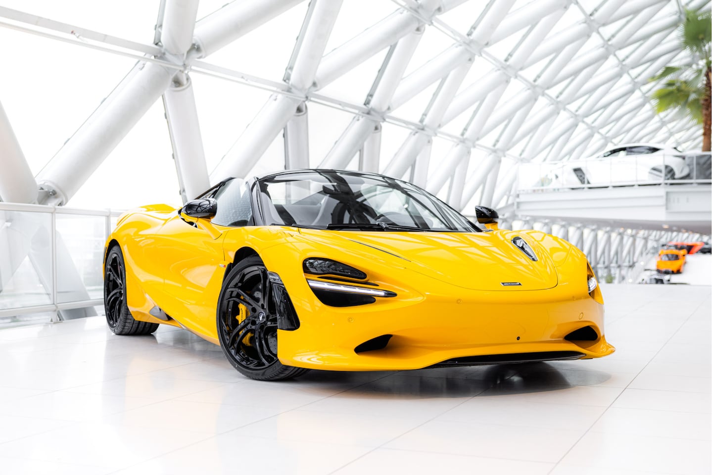 McLaren 750S Spider - 4.0 V8 | Volcano Yellow | Electrochromic Roof | Black Pack | - AutoWereld.nl