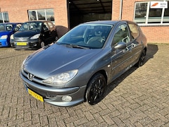Peugeot 206 - 1.4 XS-line // 5 deurs // Airco //APK 6-4-2026