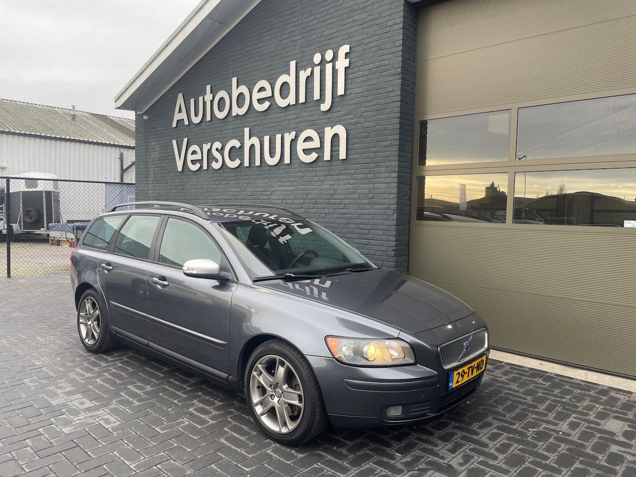 Volvo V50 - 2.4 Edition II Sport automaat pdc trekhaak spoiler - AutoWereld.nl